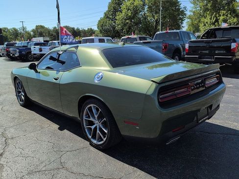 Used 2022 Dodge Challenger GT RWD image 5