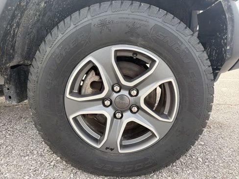 Used 2023 Jeep Wrangler Sport S image 10