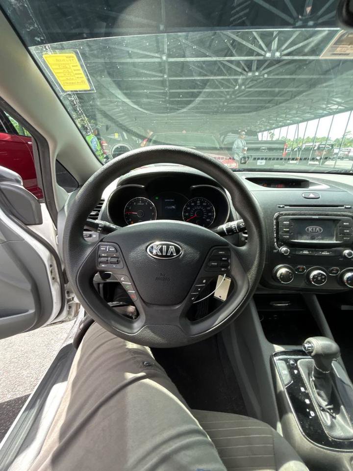 Used 2017 Kia Forte LX w/ LX Popular Package FWD image 11