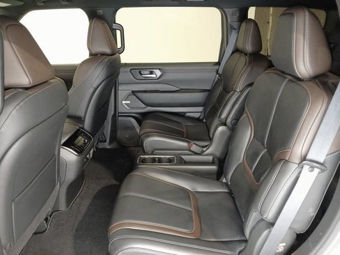 New 2026 Nissan Armada SL w/ Captain's Chari Seat Package image 11