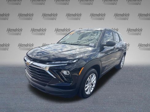 Used 2025 Chevrolet TrailBlazer LS w/ LS Convenience Package FWD image 5