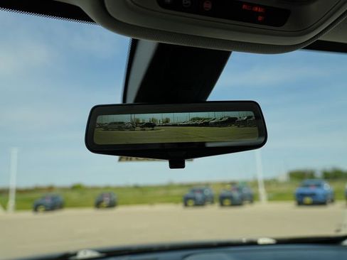 Used 2020 Chevrolet Traverse Premier AWD/4WD image 38