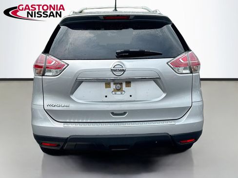 Used 2016 Nissan Rogue S w/ Appearance Package FWD image 7