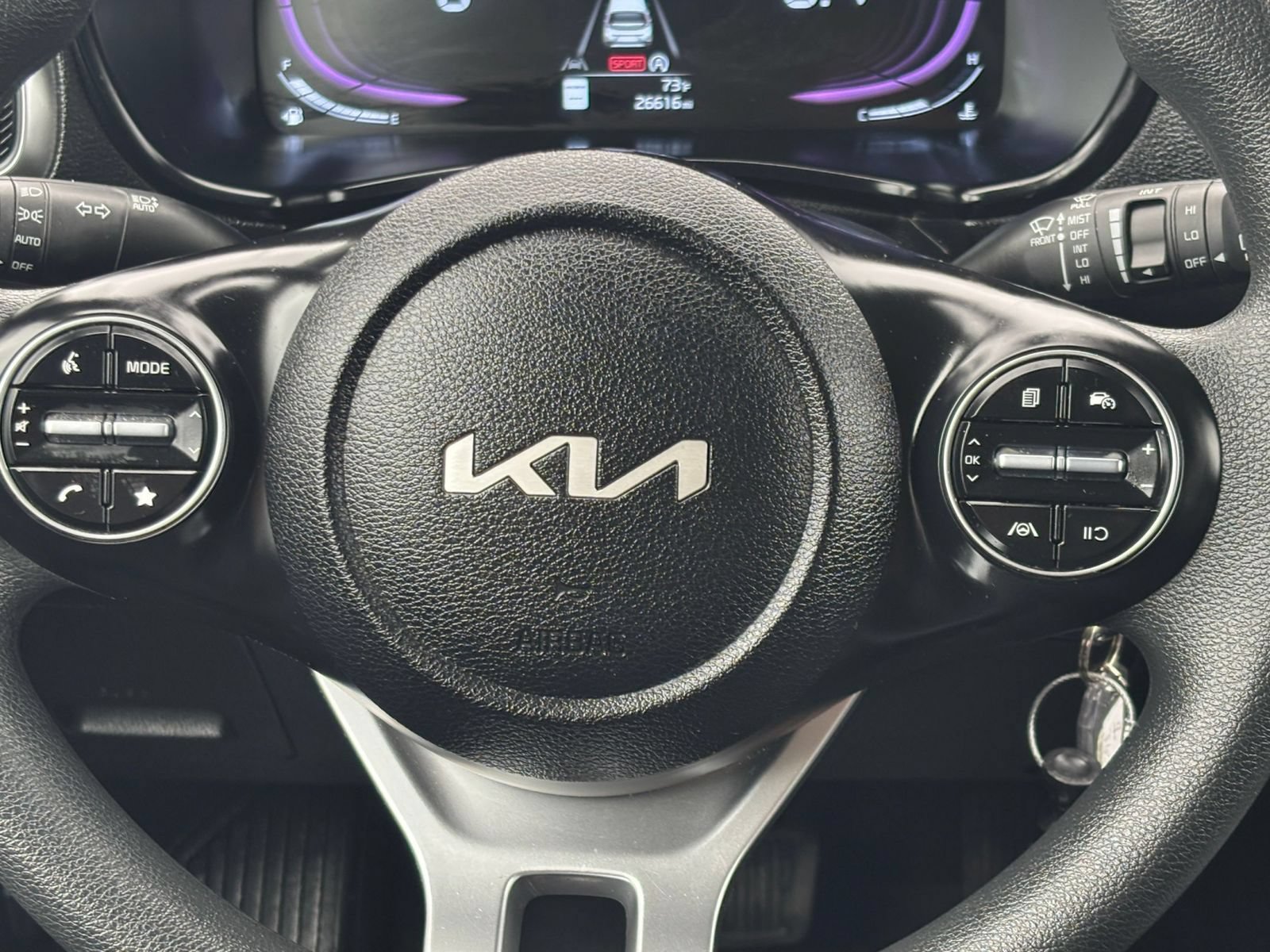 Used 2025 Kia Soul LX w/ LX Technology Package FWD image 22