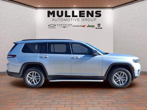 Used 2024 Jeep Grand Cherokee L Laredo w/ Luxury Tech Group I image 4