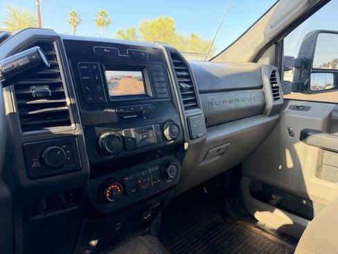 Used 2020 Ford F250 XL w/ Power Equipment Group AWD/4WD image 19