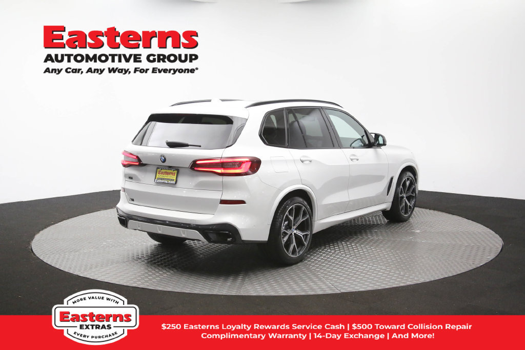 Used 2022 BMW X5 xDrive40i w/ M Sport Package AWD/4WD image 44