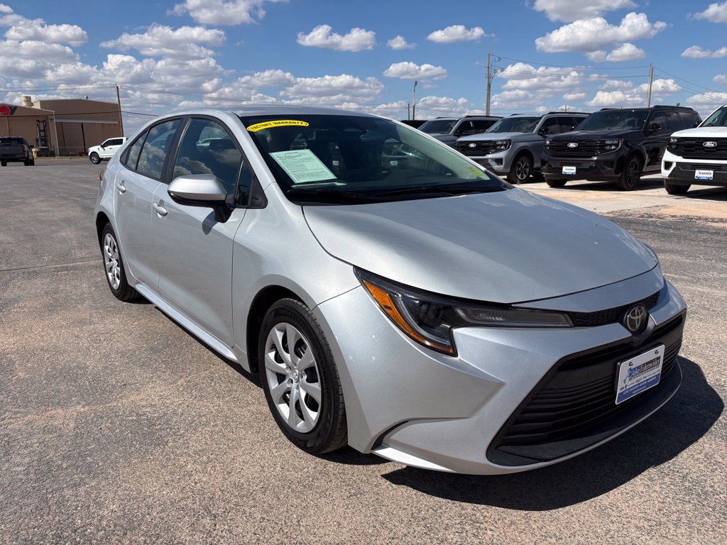 Used 2024 Toyota Corolla LE FWD image 3