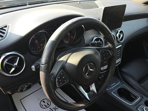 Used 2019 Mercedes-Benz GLA 250 4MATIC image 6