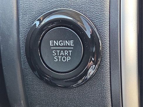 New 2026 Ford Expedition Active image 22