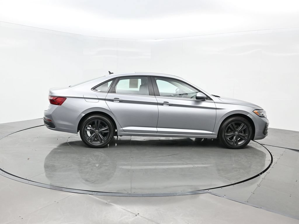 Used 2022 Volkswagen Jetta SE FWD image 7