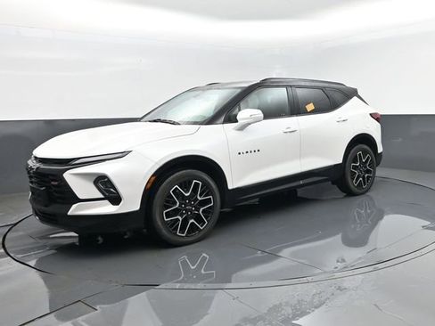 Used 2023 Chevrolet Blazer RS AWD/4WD image 1