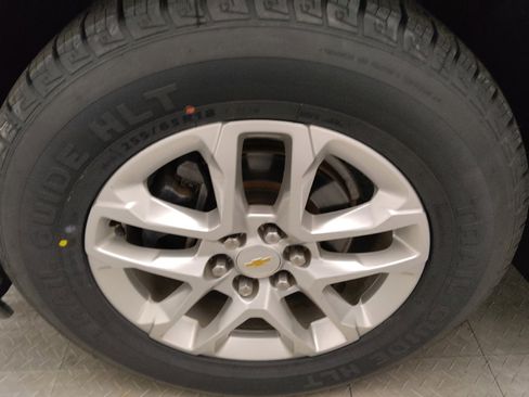 Used 2020 Chevrolet Traverse LT image 31