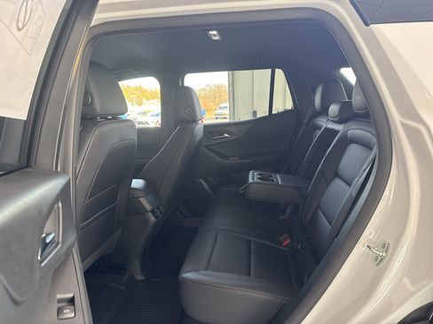 New 2026 Chevrolet Equinox LT w/ Convenience Package II FWD image 12