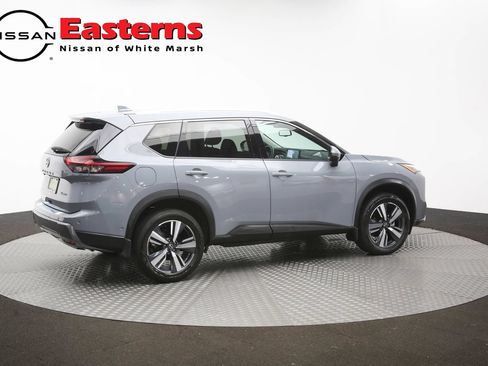 Used 2024 Nissan Rogue SL AWD/4WD image 42