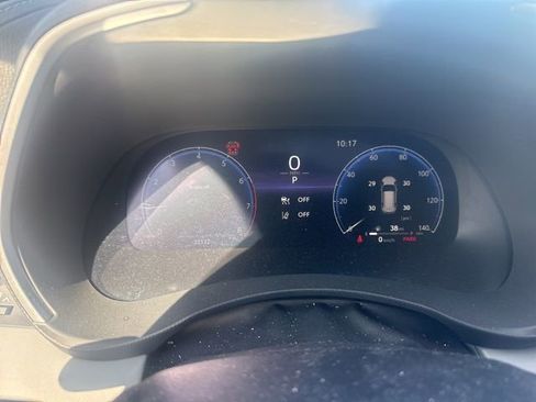 Used 2023 Toyota Highlander Limited image 16