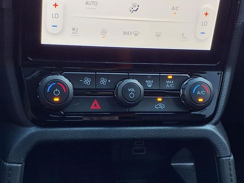 Certified 2025 Ford Ranger Raptor AWD/4WD image 21