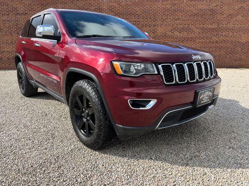 Used 2022 Jeep Grand Cherokee Limited image 1