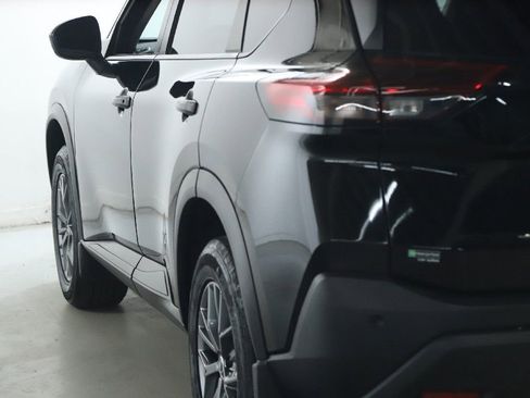 Used 2021 Nissan Rogue S AWD/4WD image 40