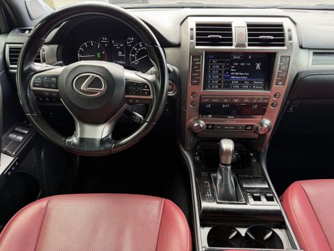 Used 2020 Lexus GX 460 Premium w/ Premium Package image 7