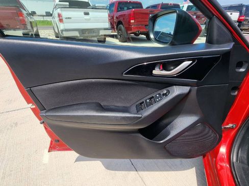 Used 2015 MAZDA MAZDA3 i Touring FWD image 11