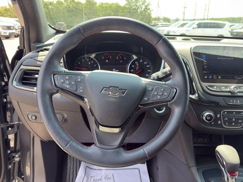 Used 2023 Chevrolet Equinox RS FWD image 6