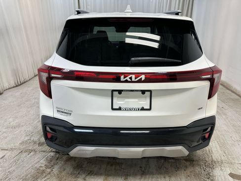 Used 2024 Kia Seltos SX w/ SX Sunroof Package image 8