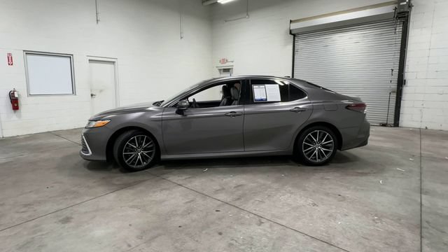 Used 2023 Toyota Camry XLE FWD image 9