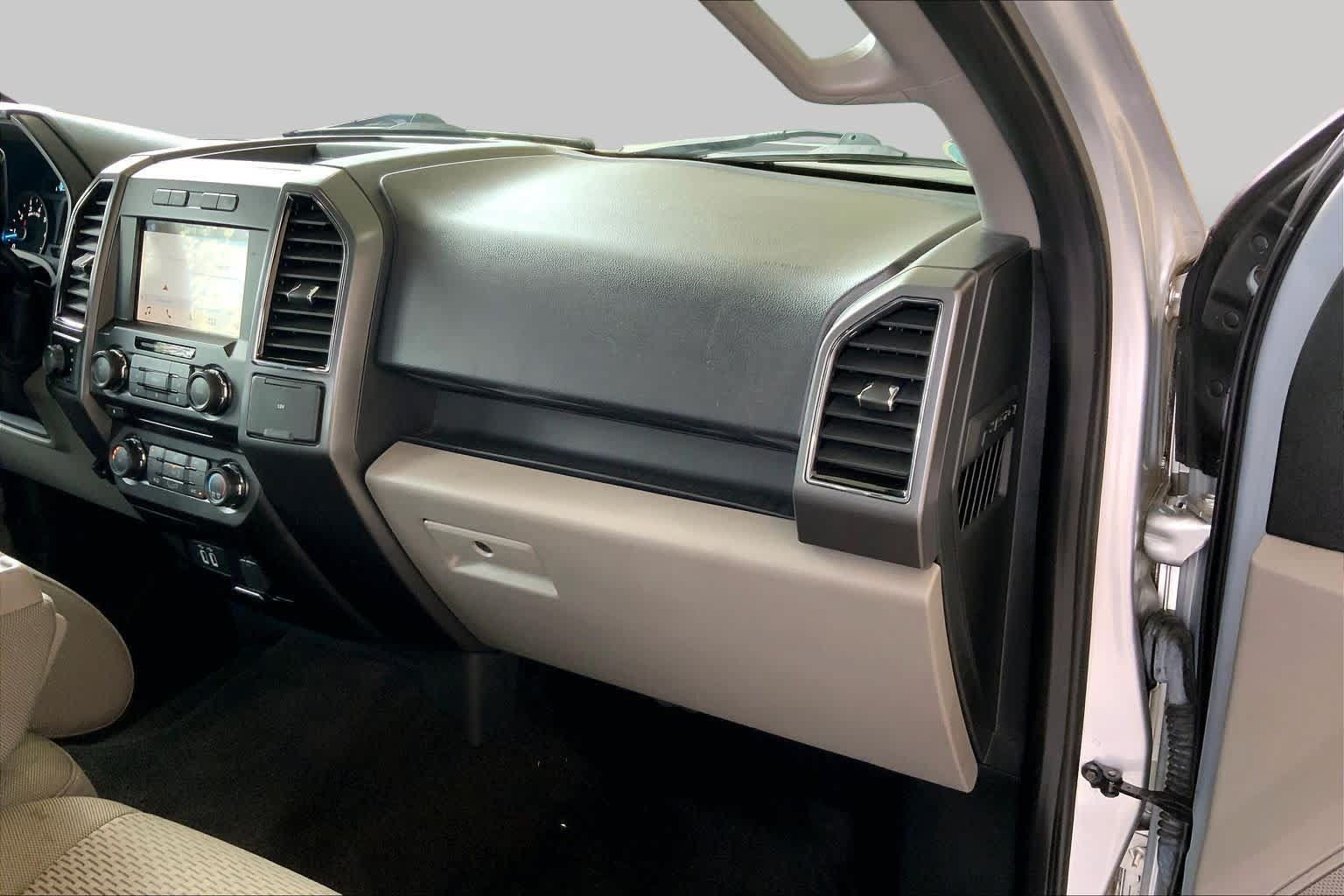 Used 2018 Ford F150 XLT w/ Equipment Group 302A Luxury AWD/4WD image 18