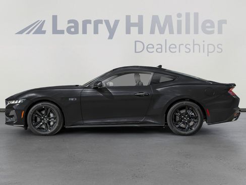 Used 2024 Ford Mustang GT Premium RWD image 3