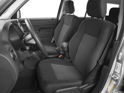 Used 2014 Jeep Patriot Sport FWD image 6