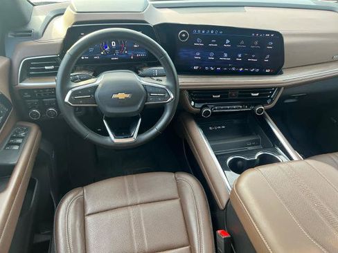 Used 2025 Chevrolet Tahoe High Country AWD/4WD image 20