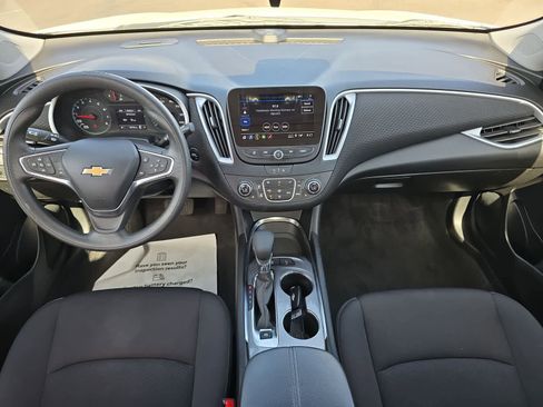 Used 2024 Chevrolet Malibu LT FWD image 15