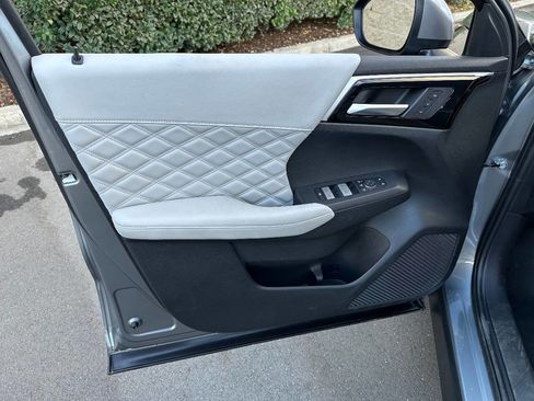 Used 2023 Mitsubishi Outlander SEL image 18