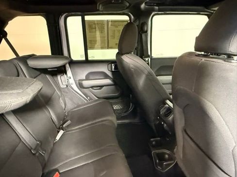 Used 2019 Jeep Wrangler Unlimited Sahara image 54