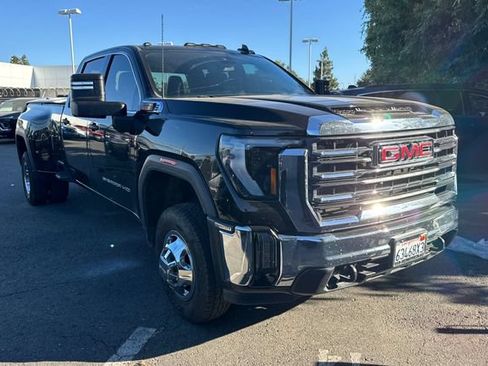 Used 2024 GMC Sierra 3500 SLE w/ SLE Convenience Package RWD image 2