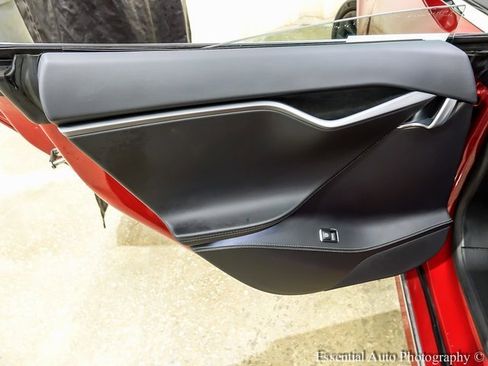Used 2018 Tesla Model S 100D image 23