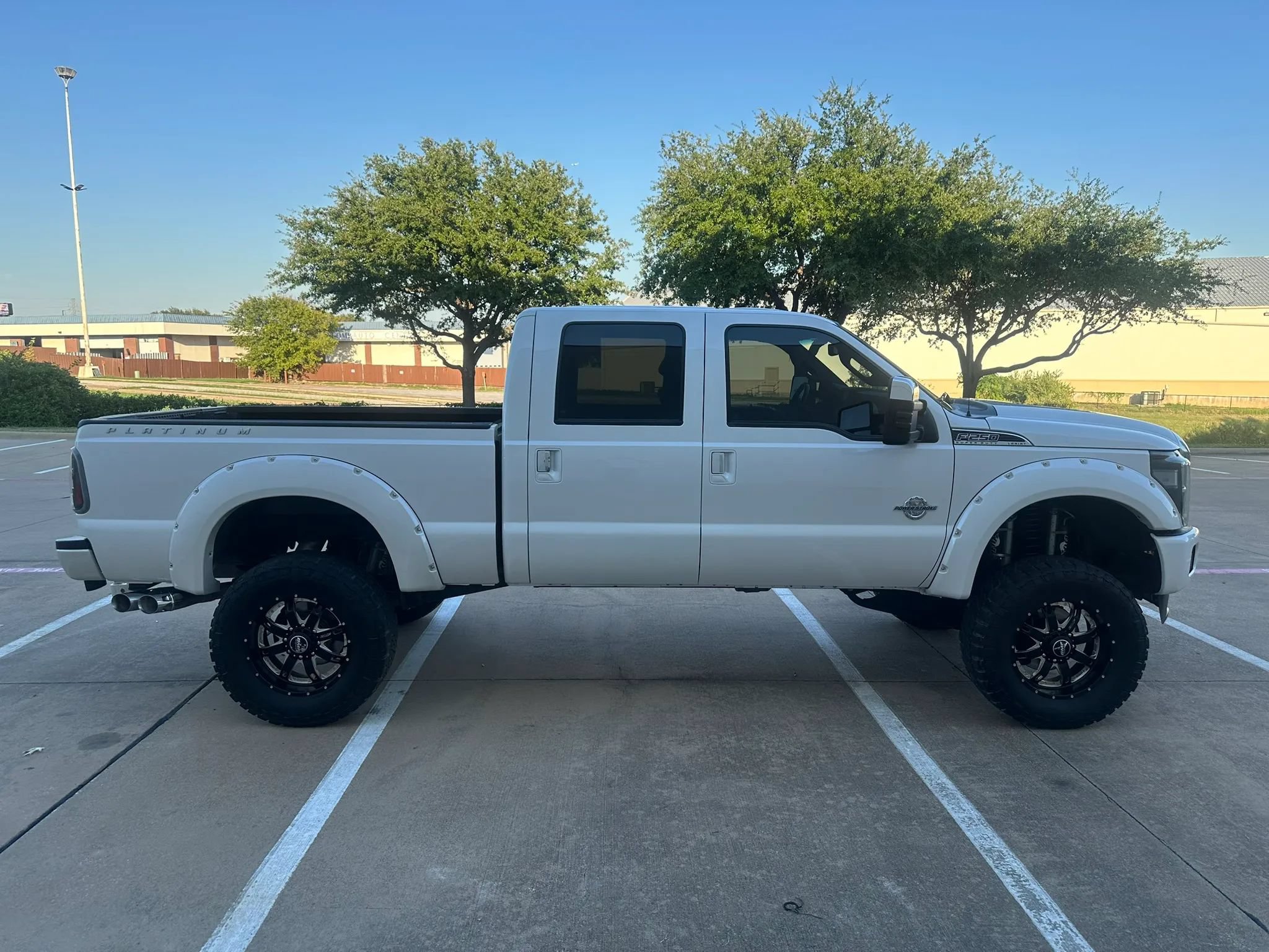 Used 2014 Ford F250 Platinum AWD/4WD image 7