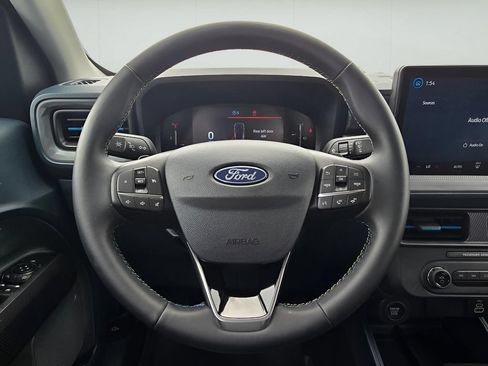 Used 2025 Ford Maverick Lobo AWD/4WD image 10