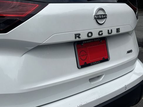 Certified 2025 Nissan Rogue SV AWD/4WD image 30