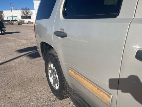 Used 2010 Chevrolet Tahoe LS w/ Exterior Plus Package image 13