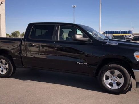 Used 2021 RAM 1500 Tradesman w/ SXT Appearance Group AWD/4WD image 3