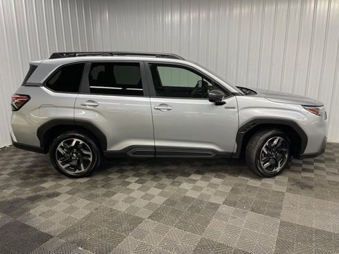 Certified 2025 Subaru Forester Limited image 2