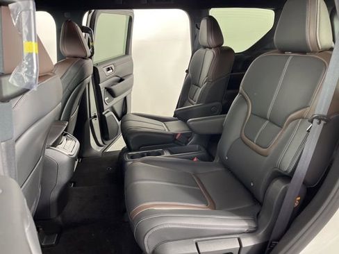 New 2026 Nissan Armada SL w/ Captain's Chari Seat Package RWD image 42