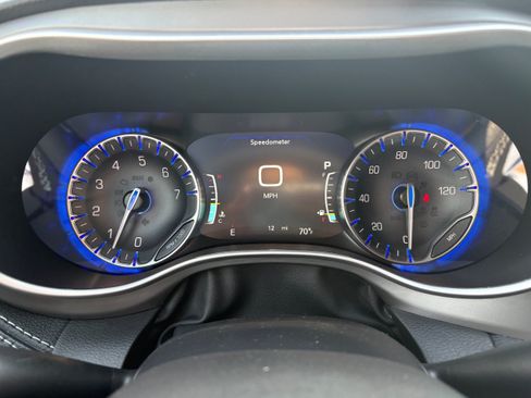 New 2027 Chrysler Pacifica Select FWD image 22