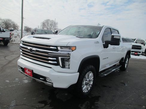 Used 2022 Chevrolet Silverado 2500 High Country image 11