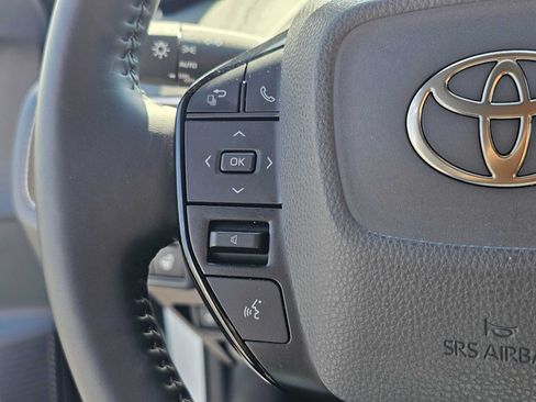 Certified 2026 Toyota Prius XLE FWD image 28