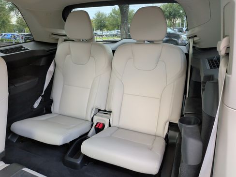 Used 2017 Volvo XC90 T6 Momentum w/ Vision Package AWD/4WD image 39