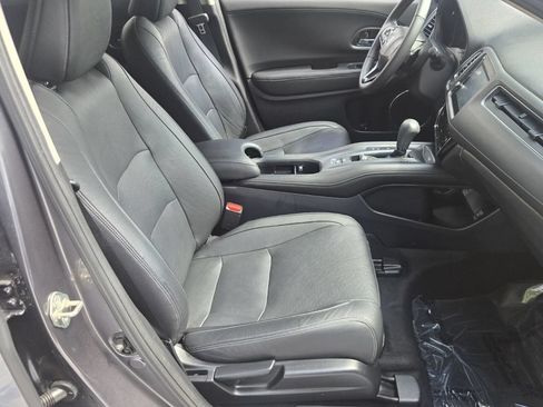 Used 2021 Honda HR-V EX-L image 16