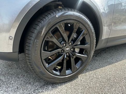 New 2026 Land Rover Discovery S AWD/4WD image 9